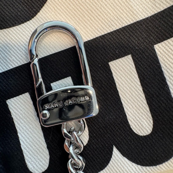 Marc Jacobs Black & White Cardholder Wristlet - Picture 7 of 8